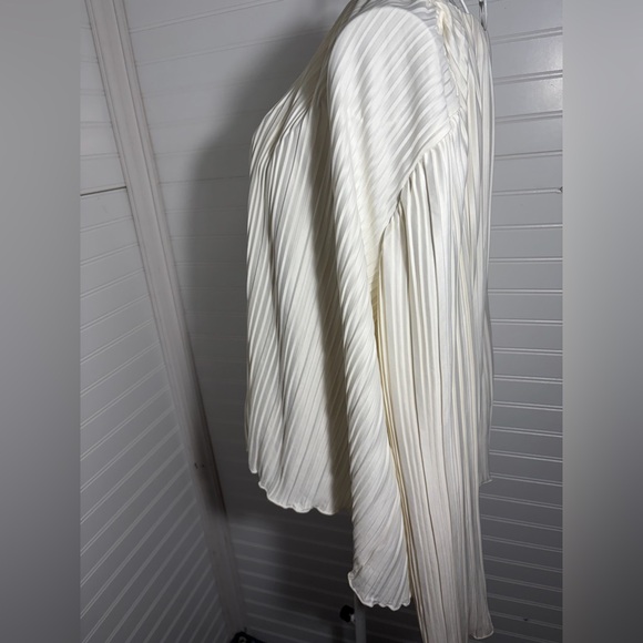LOFT Cream Pleated Blouse - Picture 8 of 8
